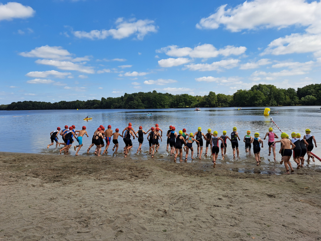 Start des Schülertriathlons beim Triathlon Hannover-Lahe